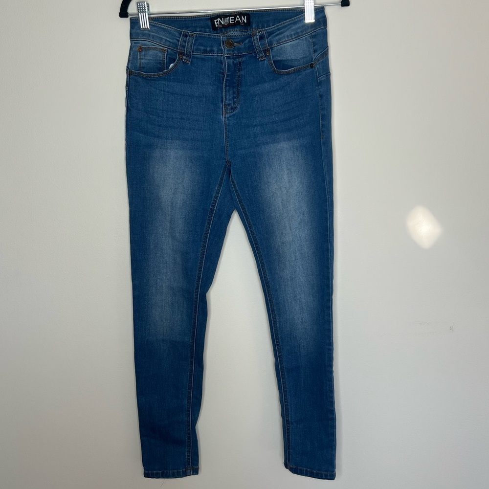 *EN Jeans: Medium Wash Skinny Jeans